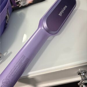 Wavy Talk Hair Straightening Brush